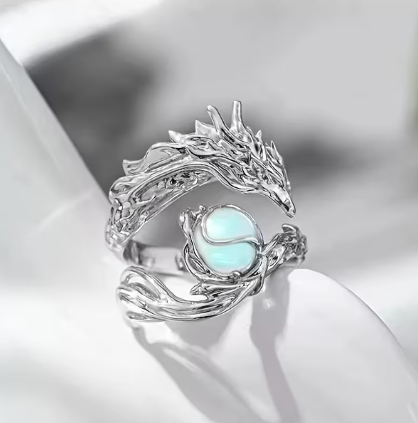 Bague dragon avec pierre